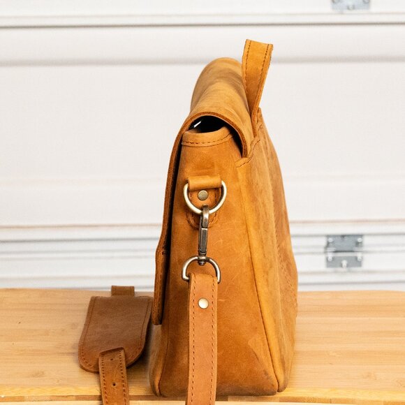Portland Leather Goods Modern Messenger Bag in Dakota - Picture 5 of 8